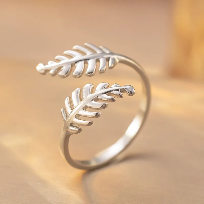 Vintage Laurel Motif Leaf Ring