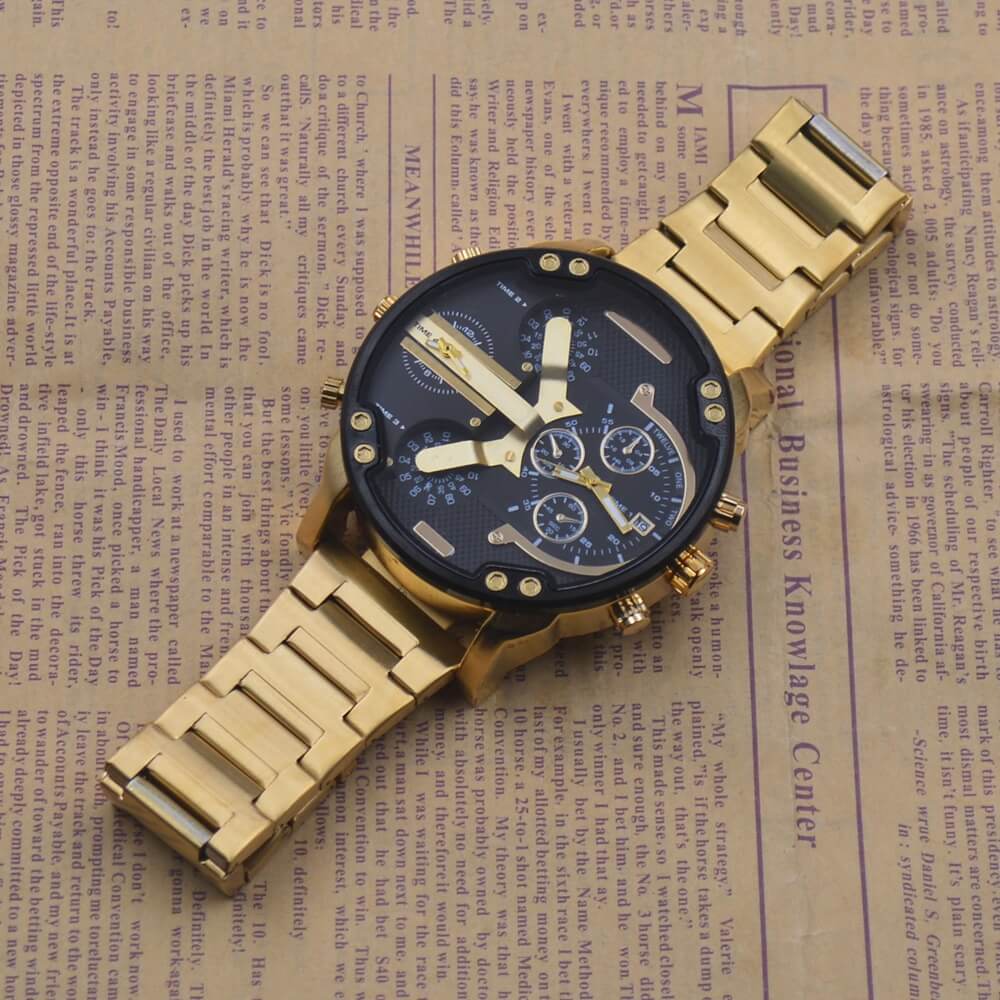 Analog quartz watch