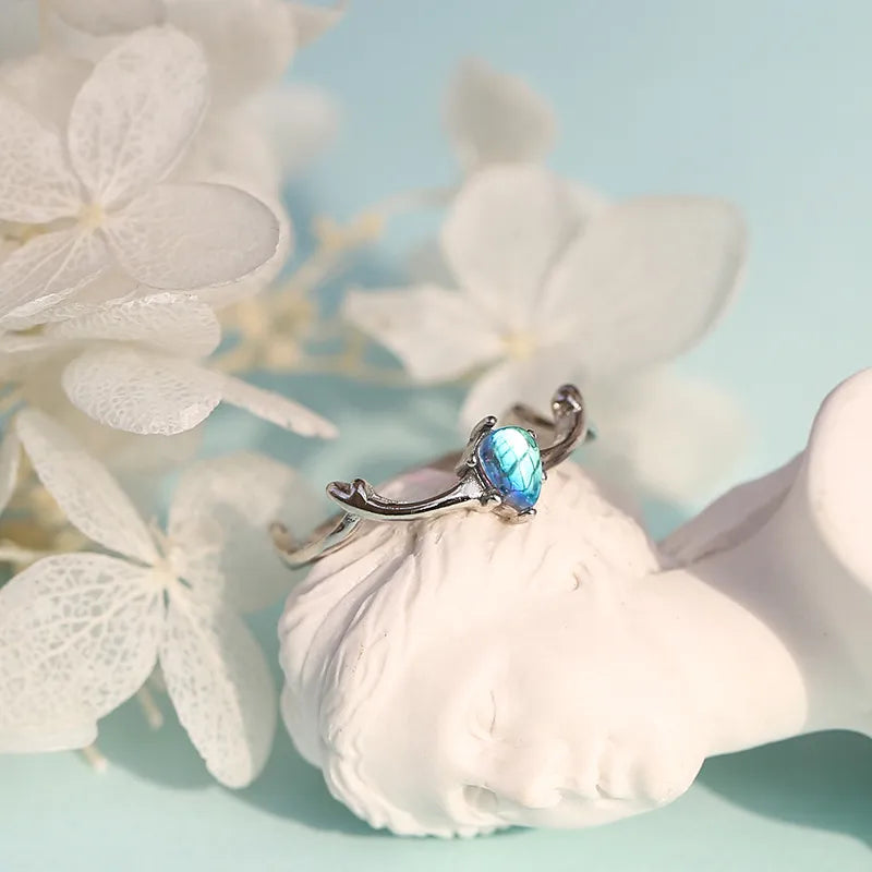 Concise Ocean Blue Fawn Ring