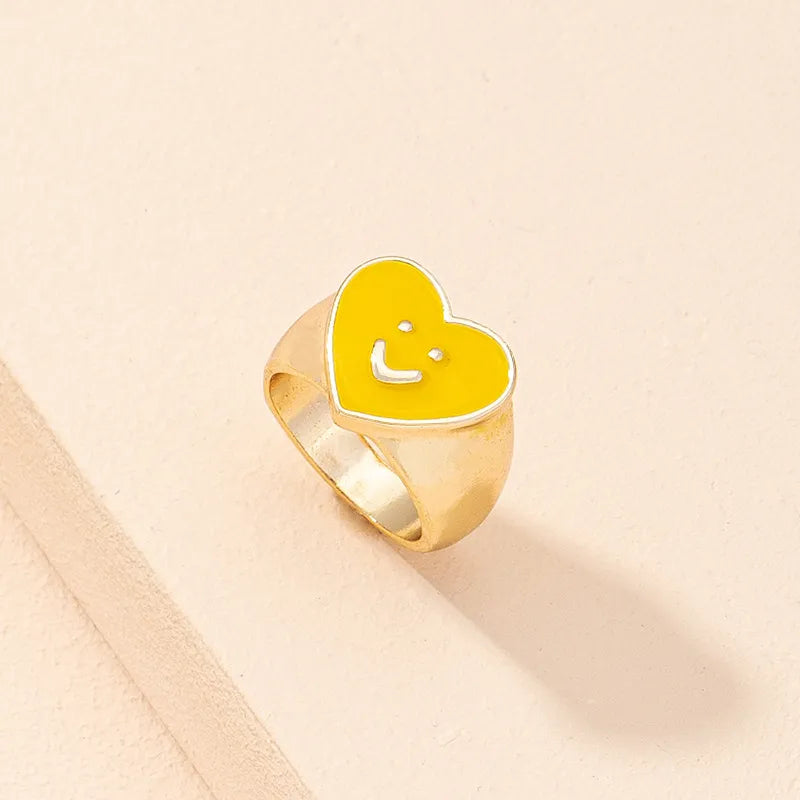 Vintage Gold Love Ring – Simple & Fashionable