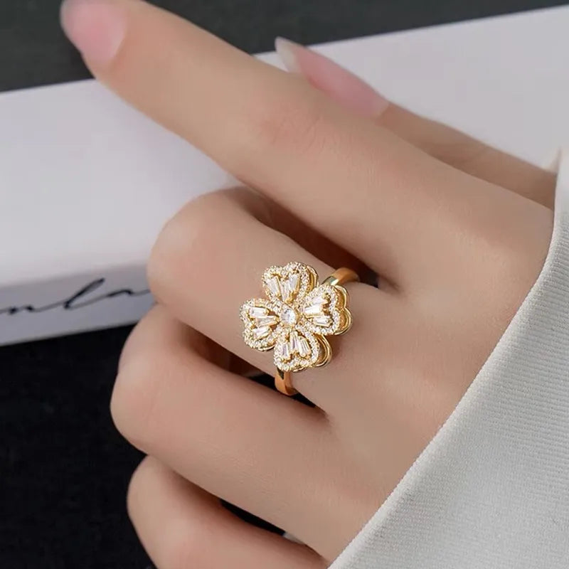 Vintage Rotating Clover Ring Ins Style
