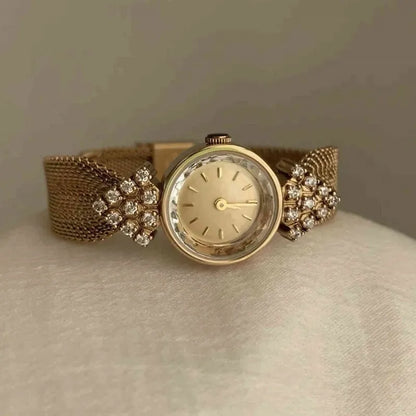 Women’s Retro Gold Round Watch with Woven Strap