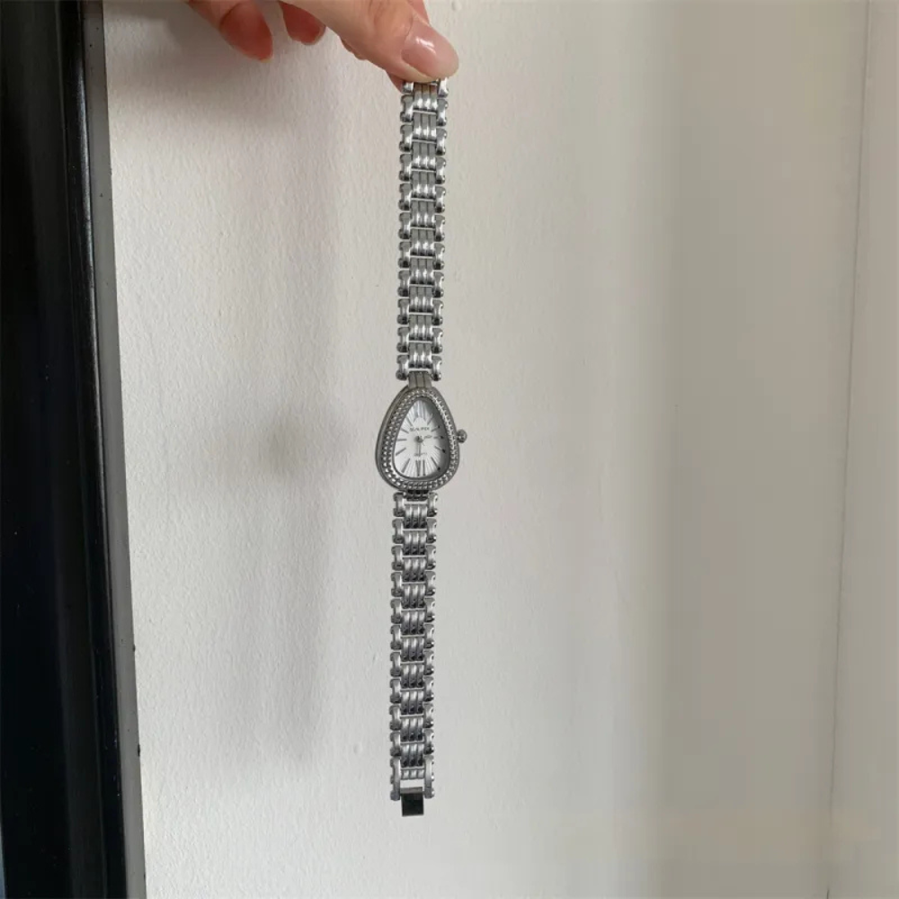 Alura | Golden Snake Head Gorgeous Chain Watch