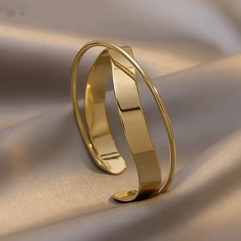 Classic Golden Bracelet