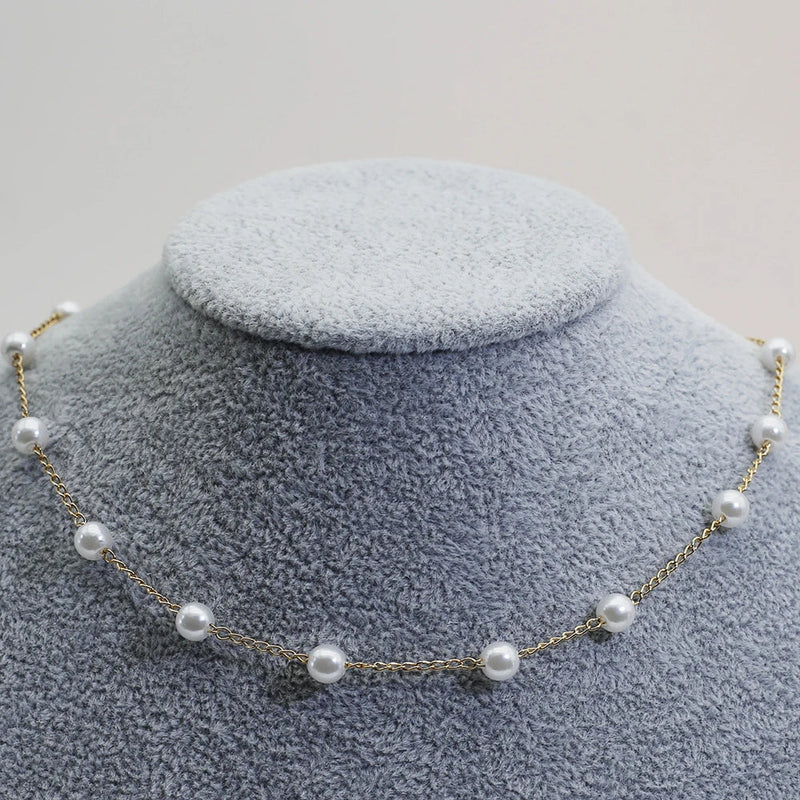 Small Pearl Necklace in Gold-Lydieannejewelry