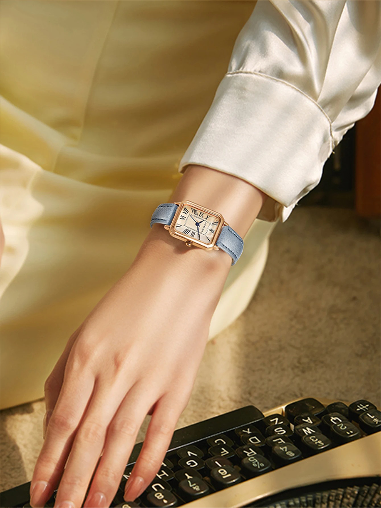 Florenza | Elegant women's watch with square gold case and leather strap