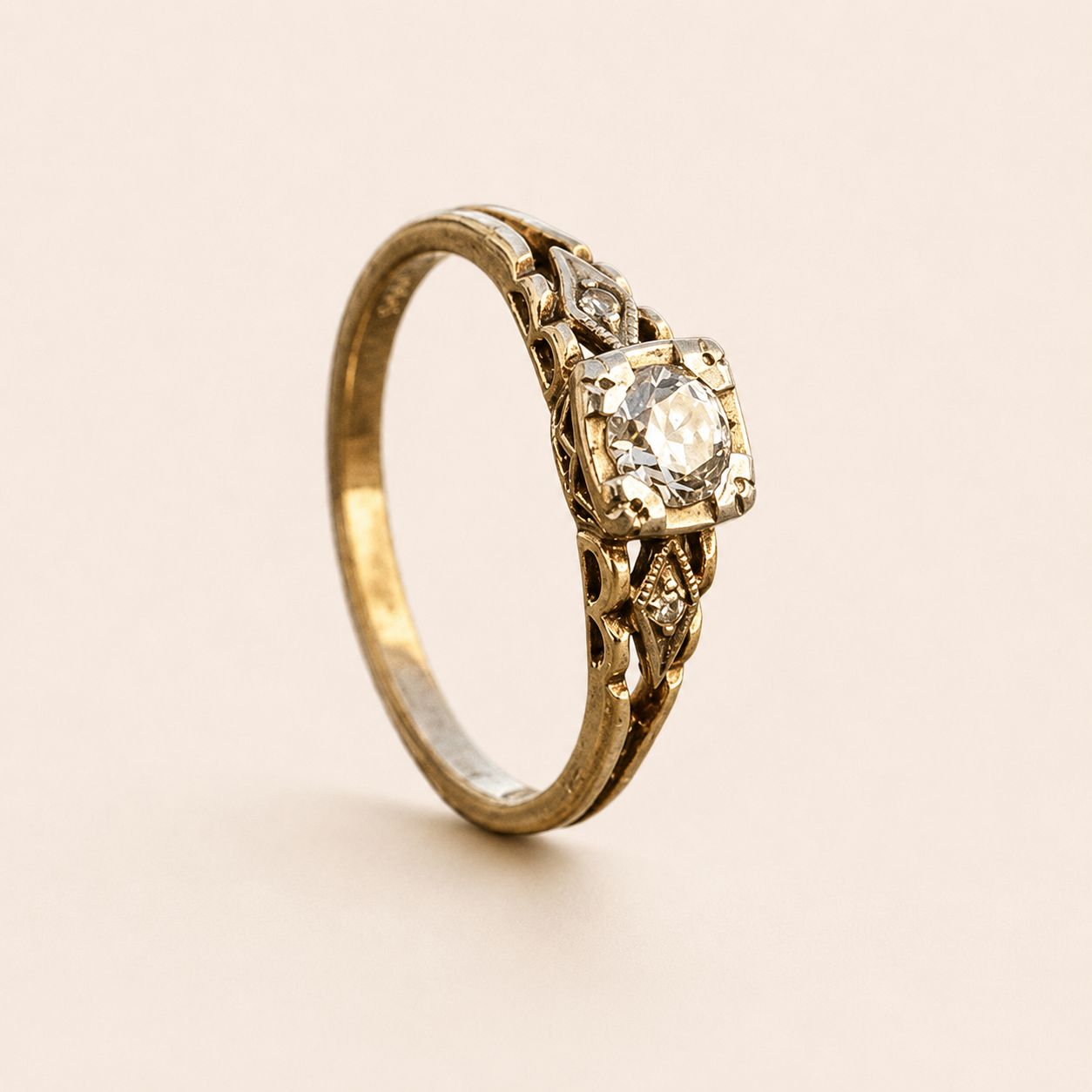 Vintage Gold Filigree Ring