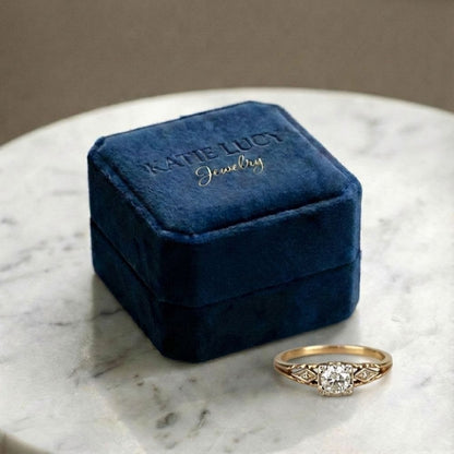Vintage Zirconia Fine Gold Ring