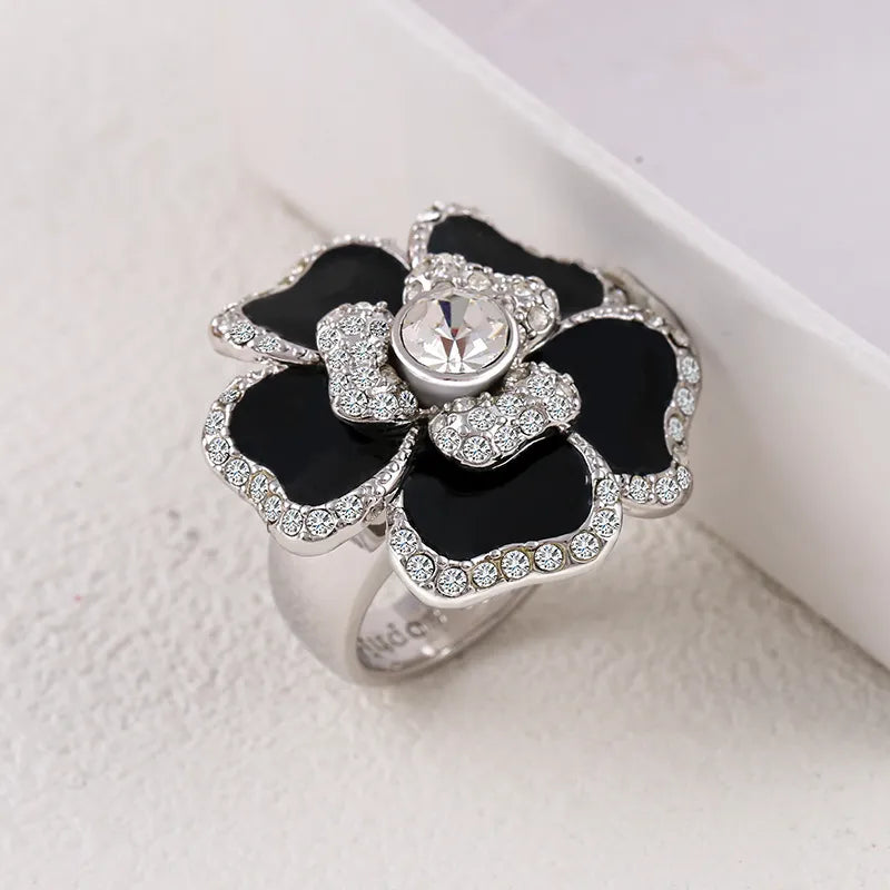Vintage Flower Zircon Gold Ring