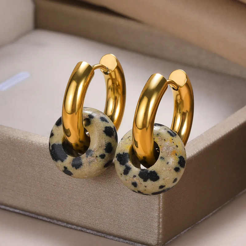 Elegant Colorless Golden Earrings