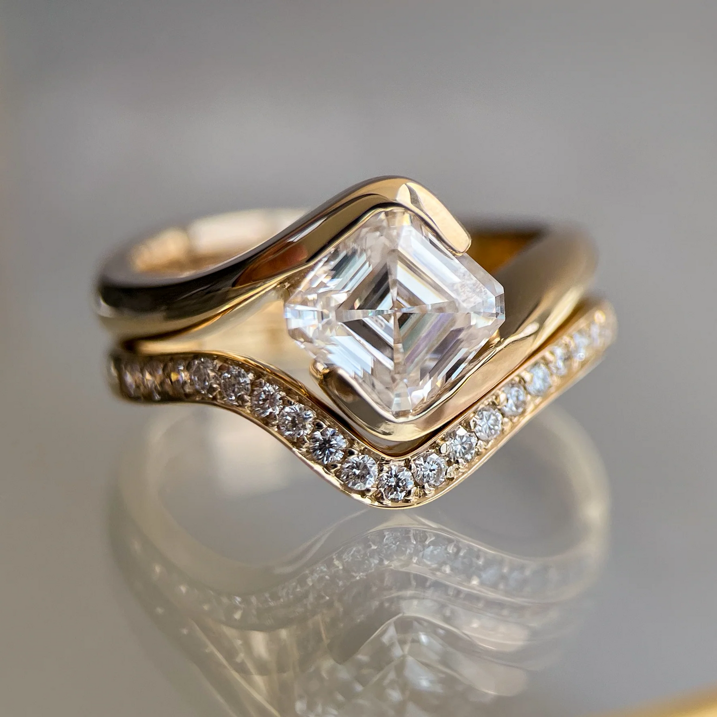 Vintage Elegant Cubic Crystal Gold Ring-Lydieannejewelry