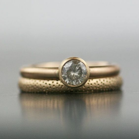 Vintage Golden & Glass Ring-Lydieannejewelry