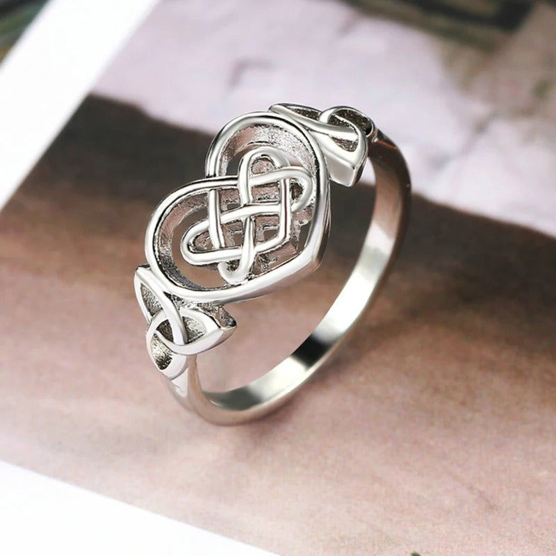 Classic Silver Heart-Shaped Celtic Knot Ring-Lydieannejewelry