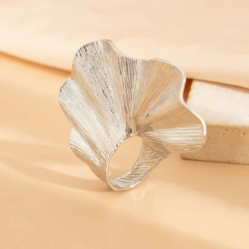 Vintage Silver Flower Petal Texture Ring-Lydieannejewelry