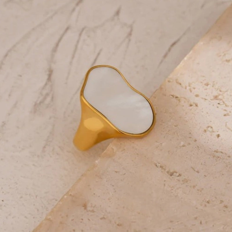Vintage White Shell Gold Ring-Lydieannejewelry