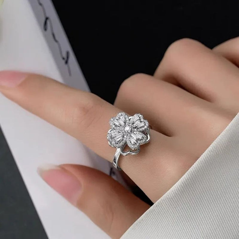 Vintage Rotating Clover Ring Ins Style